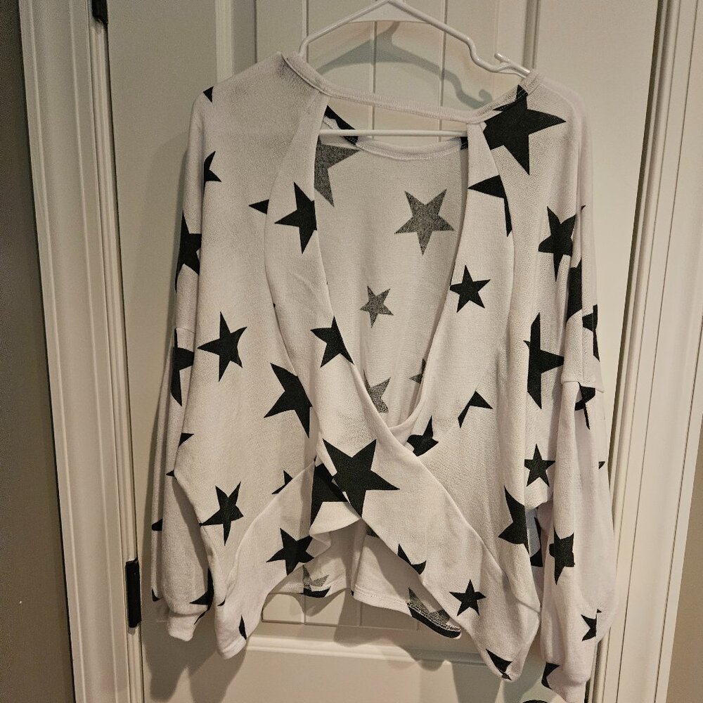 Black & White Star Top